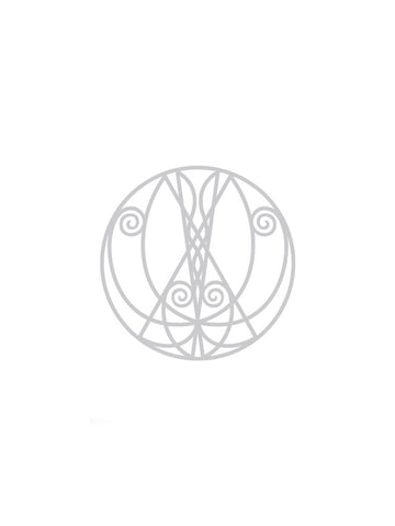 Diseño circular abstracto con líneas simétricas y arremolinadas en color gris claro sobre fondo blanco.