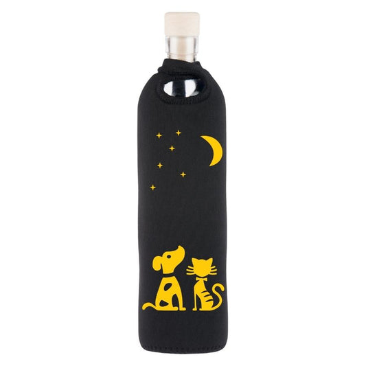 botella reutilizable de vidrio flaska con funda de neopreno negra y diseño perro y gato mirando las estrellas
